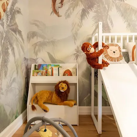 Family Flat - Unterstrass דירה