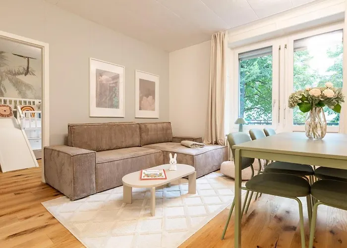 Family 3 Bedroom 아파트